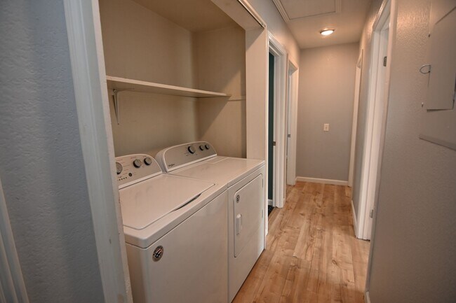 Building Photo - 2583 Gimelli Way