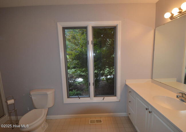 Building Photo - 358 Yadkin Run Ln