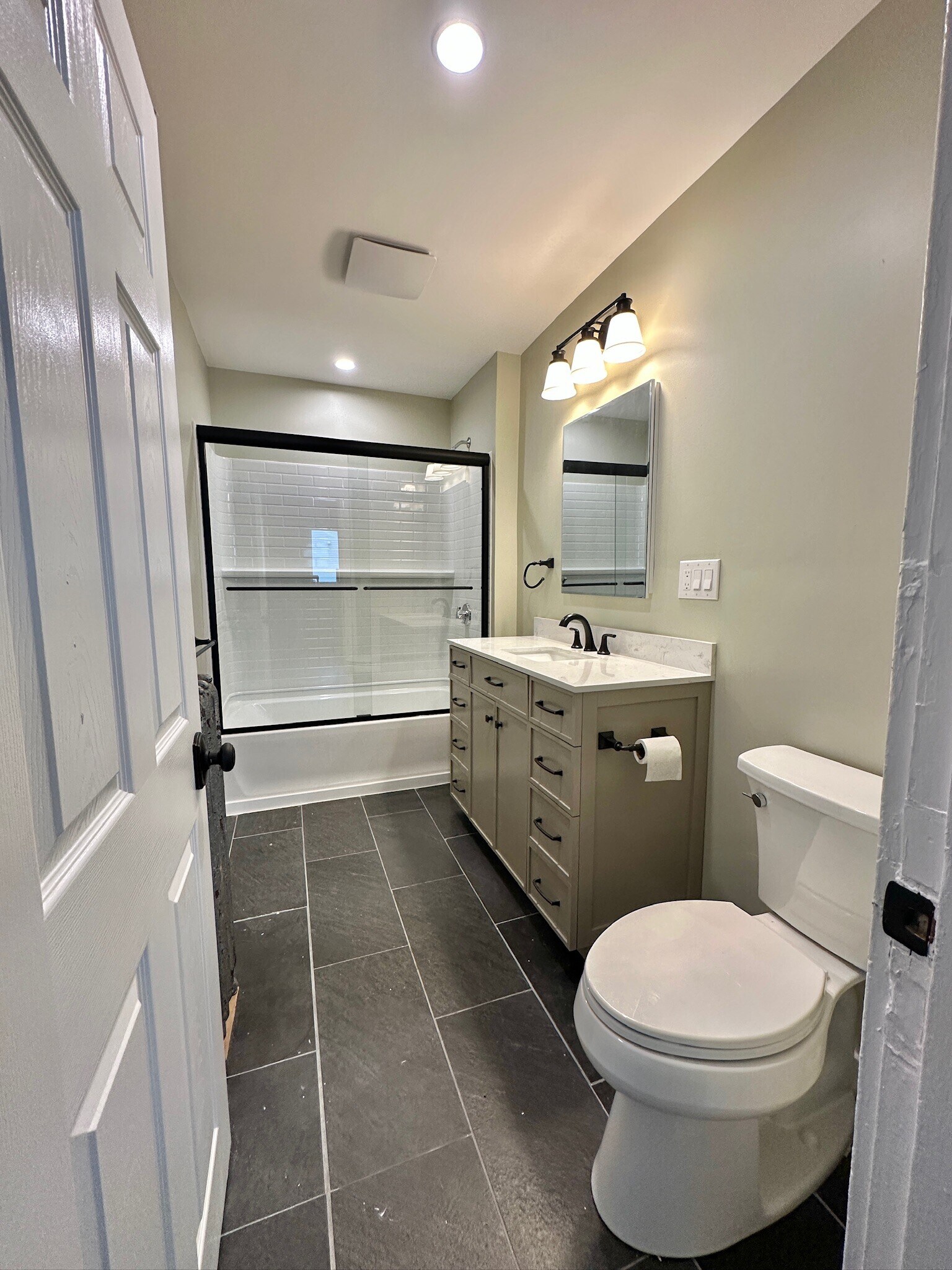 Bathroom - 99 Andrews St