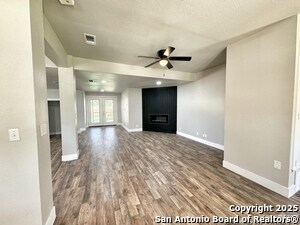 Building Photo - 159 S Hackberry Ave