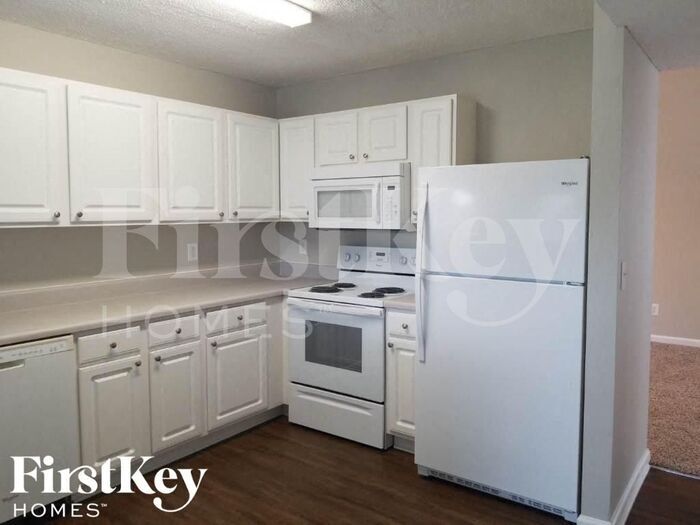 Building Photo - 1305 St Isabella Ct