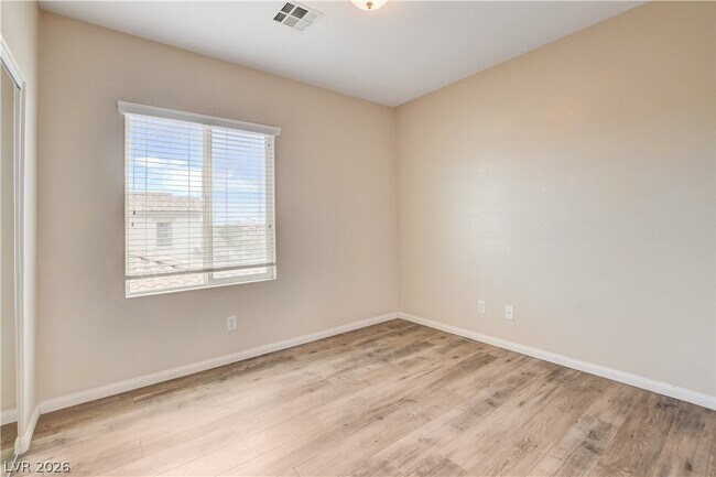Building Photo - 10474 Howling Coyote Ave