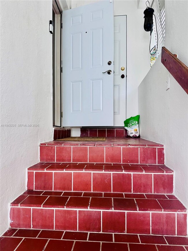 Building Photo - 1180 SW 22nd Terrace