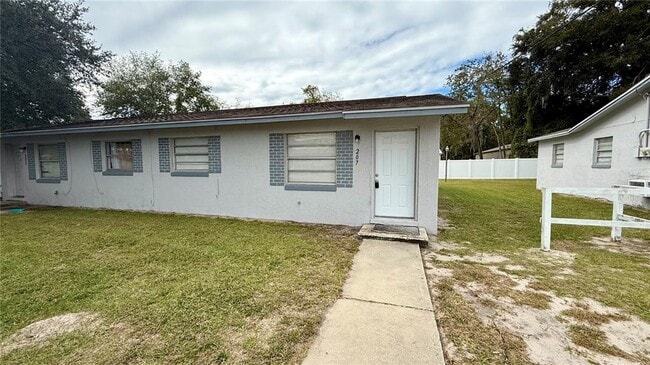 Primary Photo - 207 Mill St