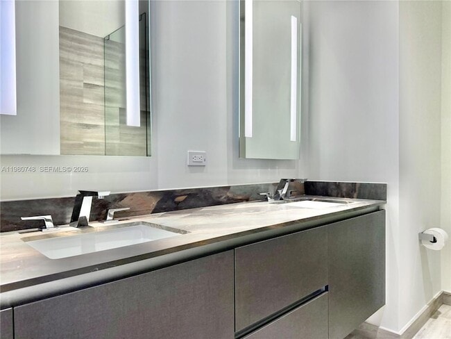 Building Photo - 1451 Brickell Ave