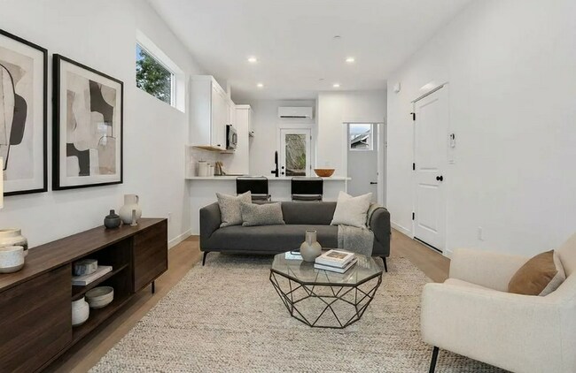 Building Photo - Brand New Construction Beautifully Designed 2 Bedroom Home with Modern Finishes and Functional Op...