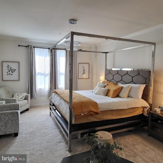 Building Photo - Welcome to your new home in the heart of L...