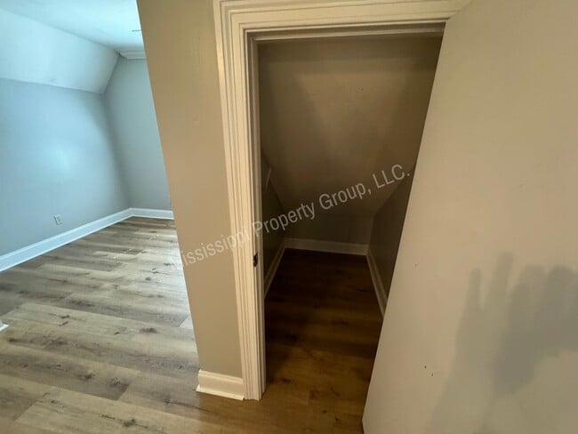 Building Photo - 3BR/3BA For Rent