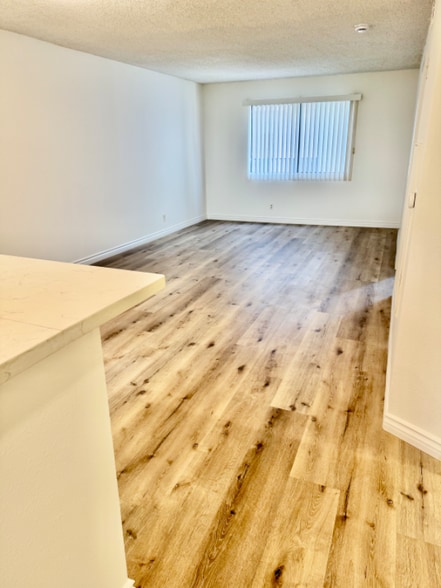 Building Photo - 5259 Cartwright Ave