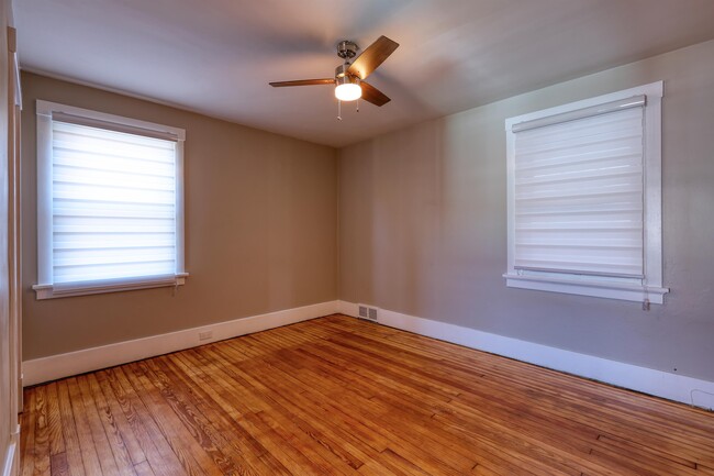 Building Photo - 211 Lenox Ave