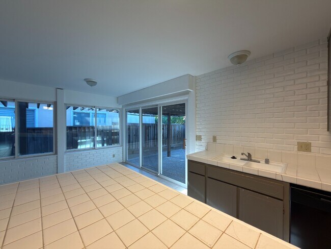 Building Photo - Spacious 3BR/2BA Single Family Home | 2-Car Garage + Great San Jose Location