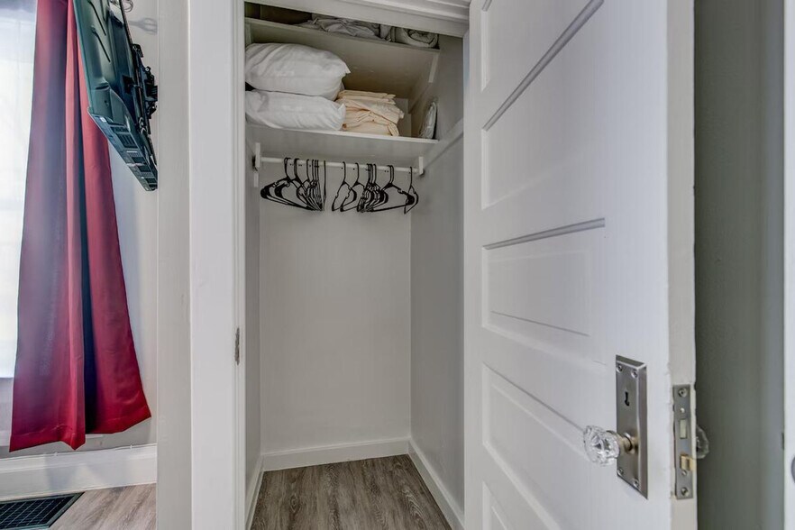 Building Photo - 1441 N Humboldt St