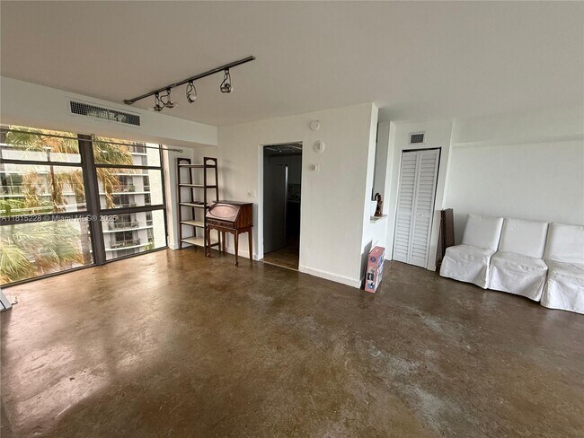 Building Photo - 5701 Biscayne Blvd