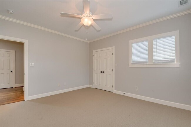 Building Photo - 106 Hornsby Ln