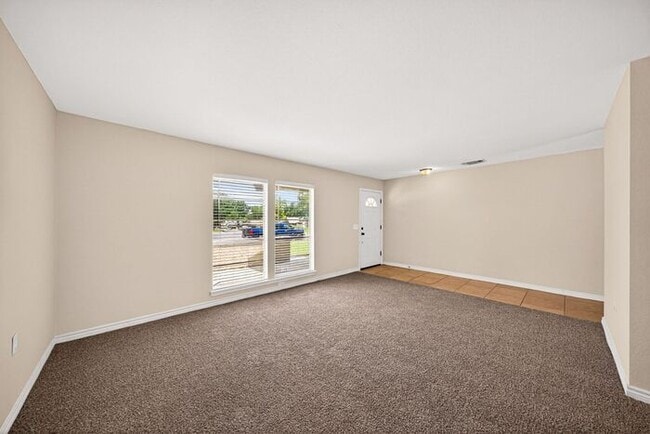 Building Photo - 6222 Fort Maddin St