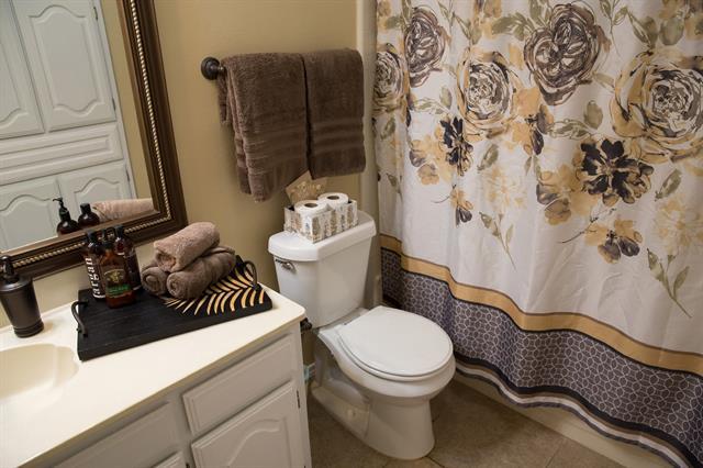 Building Photo - 200 Supreme Ct