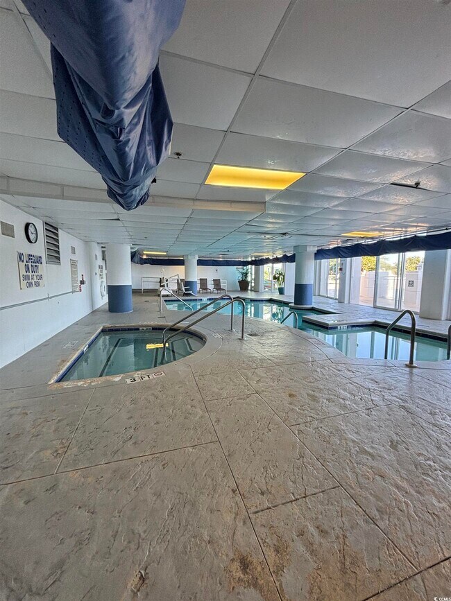 Building Photo - 215 77th Ave N