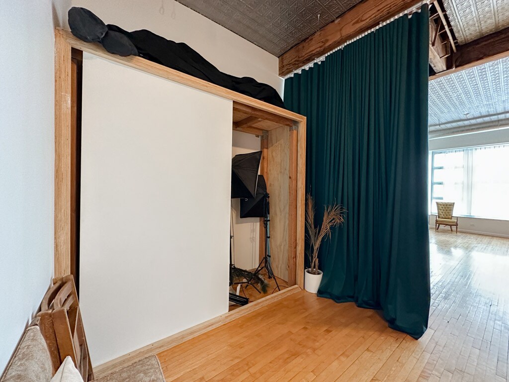 Building Photo - 2412 W North St