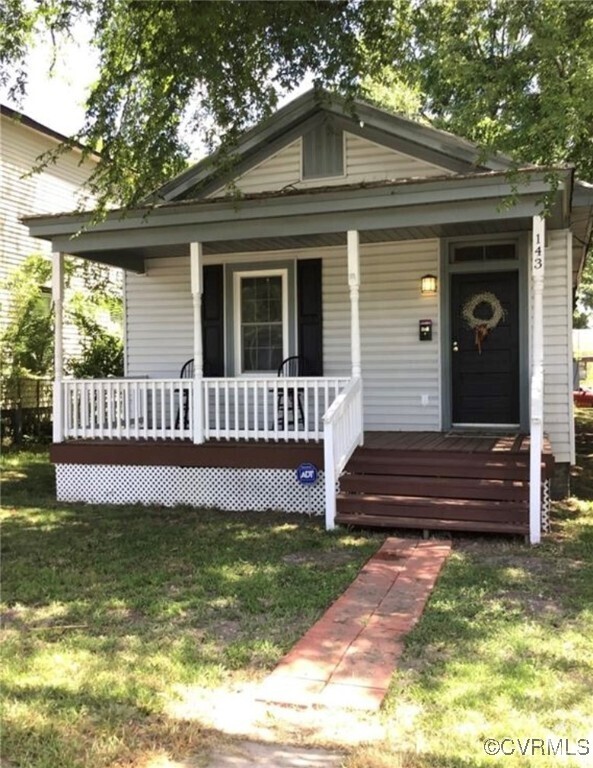 Building Photo - 143 Elm St