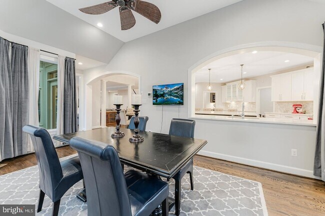 Building Photo - 7814 Crownhurst Ct