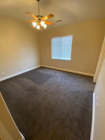 Building Photo - 165 S Pleasant Grove Blvd