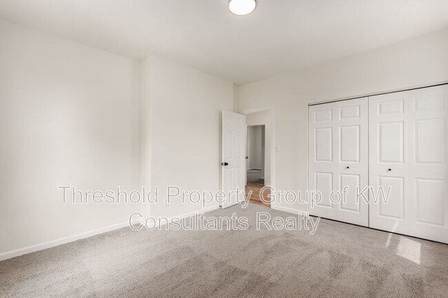 Building Photo - 865 Old Leonard Ave