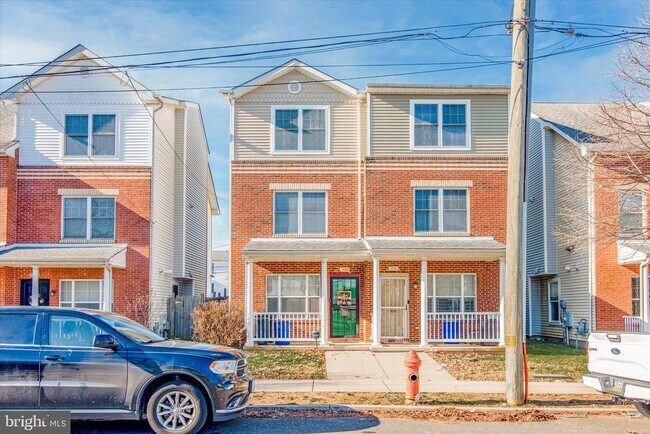 Primary Photo - 720 Union St