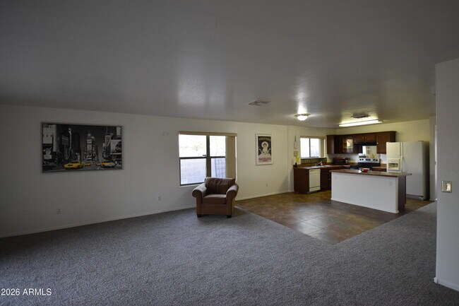 Building Photo - 2404 W Roeser Rd