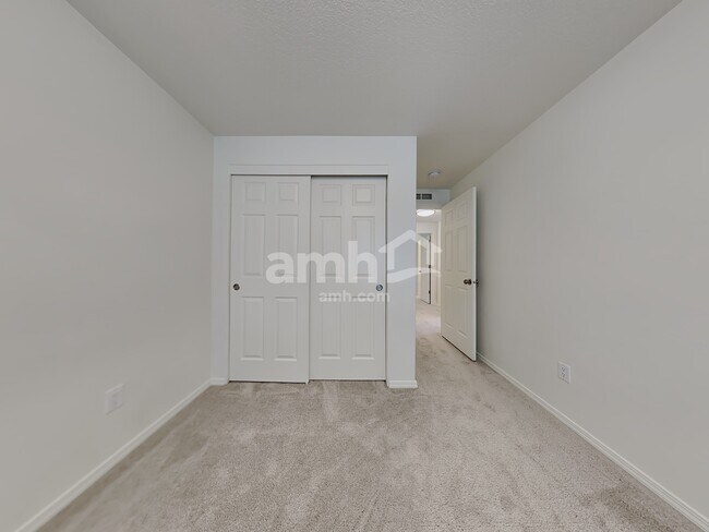 Building Photo - 1410 SE 7th Way