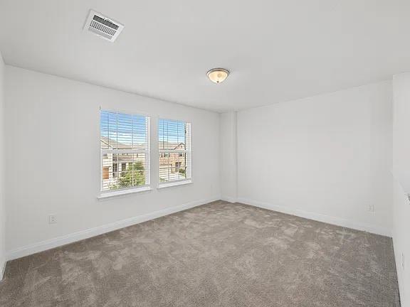 Building Photo - 528 Ayinger Ln