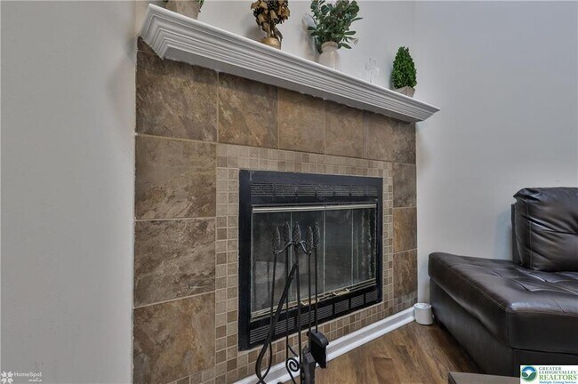 Building Photo - 204 Ridings Cir