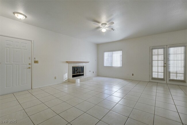 Primary Photo - 8301 Boseck Dr