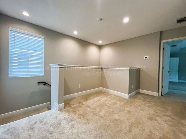 Building Photo - 2220 S Bumby Ave