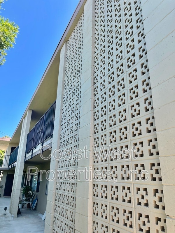 Building Photo - 822 Tourmaline St