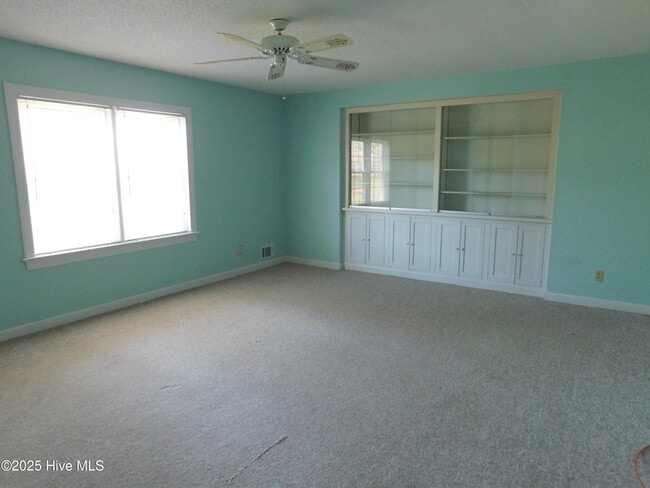 Building Photo - 6109 Schooner Ct