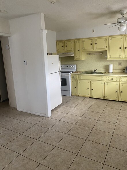 Primary Photo - 12205 Genoa Dr