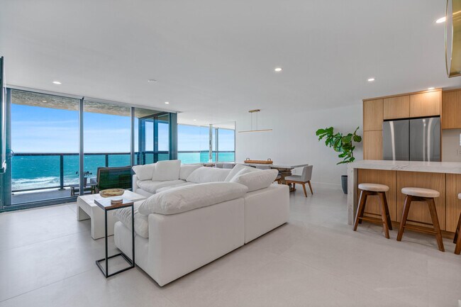 Building Photo - 10410 S Ocean Dr