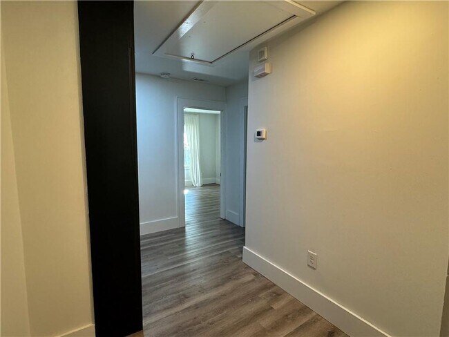 Building Photo - 214 Etowah Dr