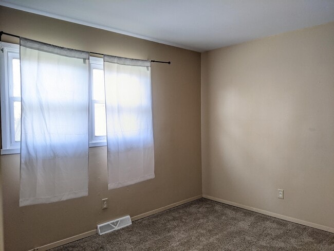 Building Photo - 1703 12th Ave