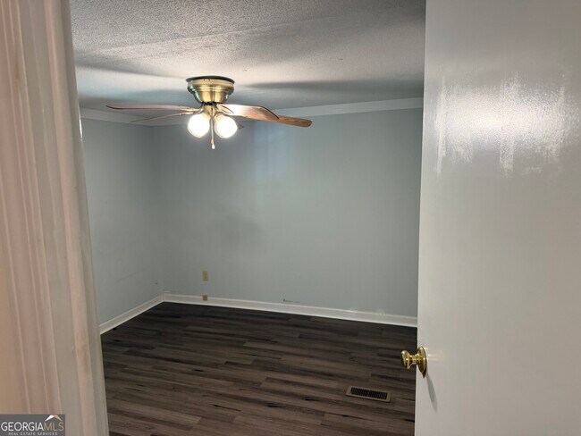 Building Photo - 106 Kathy Ln