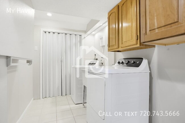 Building Photo - 5812 S Jericho Way