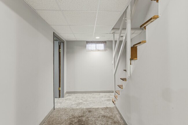 Building Photo - 1364 Trapelo Rd