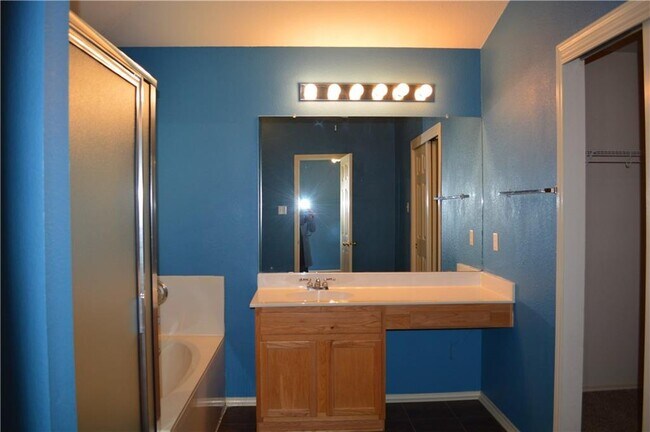 Building Photo - 17405 Bottle Springs Ln