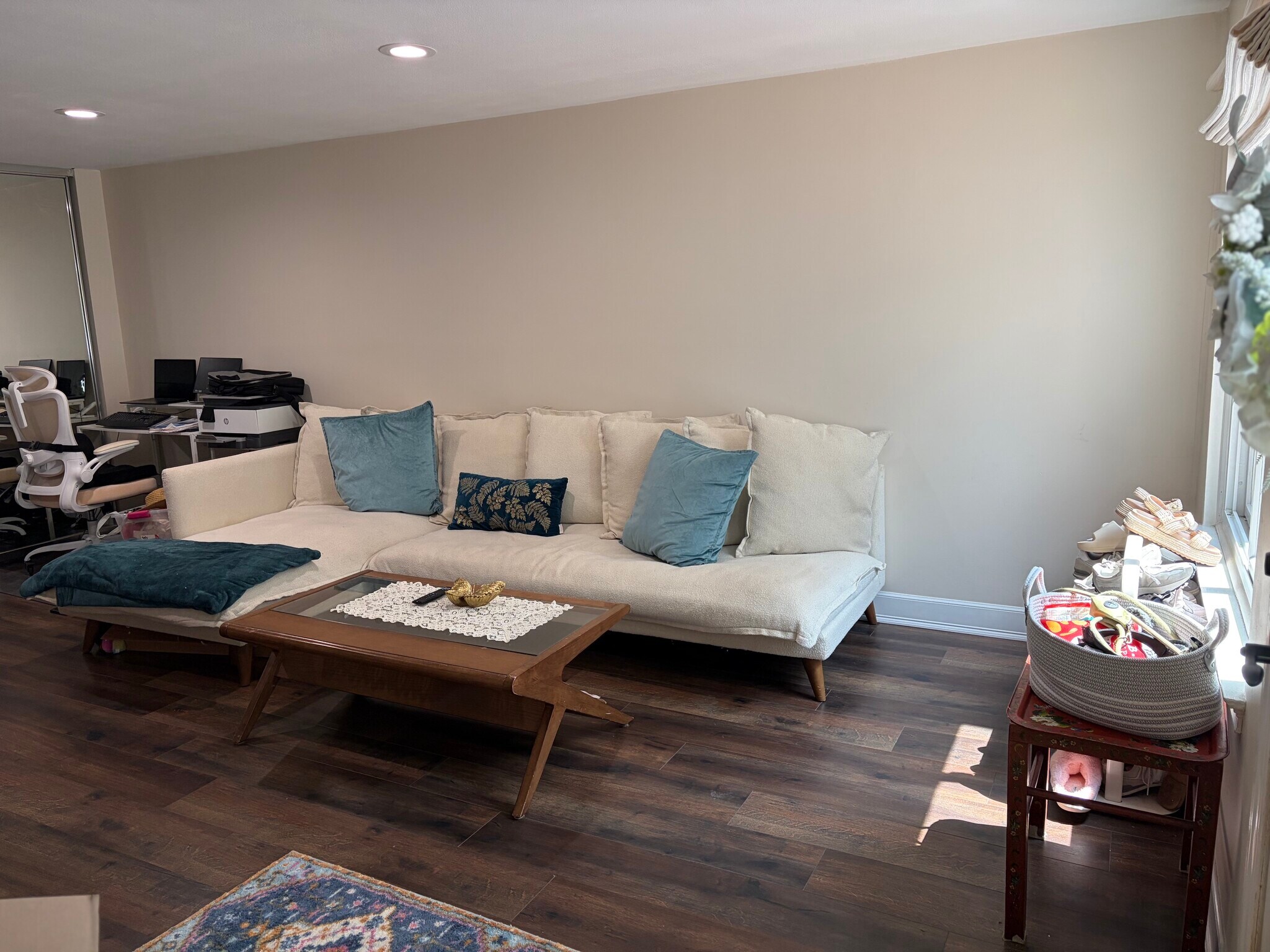 Building Photo - 320 Birchwood Rd