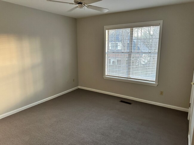 Building Photo - Beautiful Bevington Pines Three Bedroom Duplex