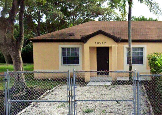 Primary Photo - 10542 SW 182nd St