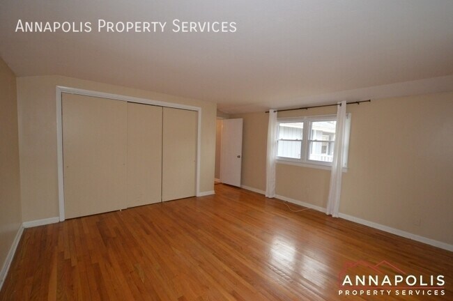 Building Photo - 1066 broadview drive
