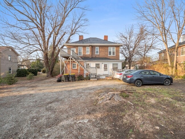 Building Photo - 115 Diamond Ave