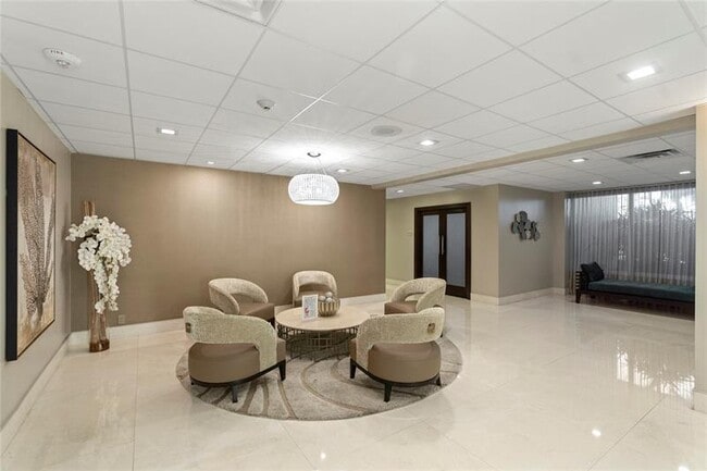 Building Photo - 3500 Galt Ocean Dr