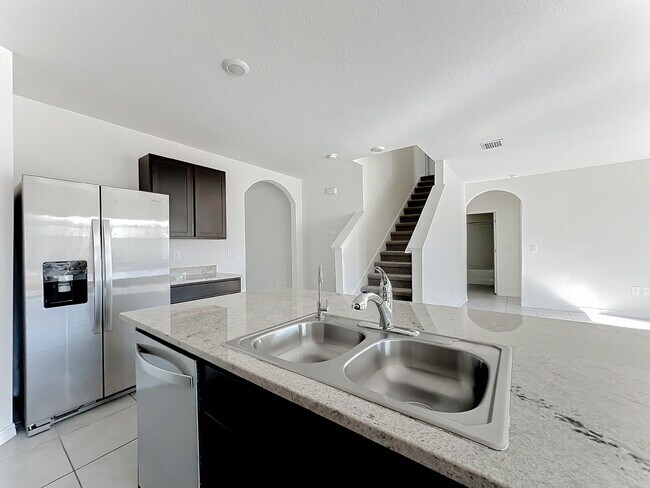 Building Photo - 12744 Lateral Root Dr